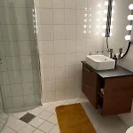Modern In The Middle Of Center Apartment *