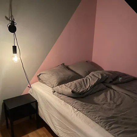 Modern In The Middle Of Center