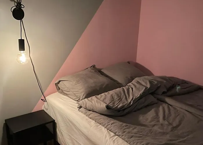 Modern In The Middle Of Center