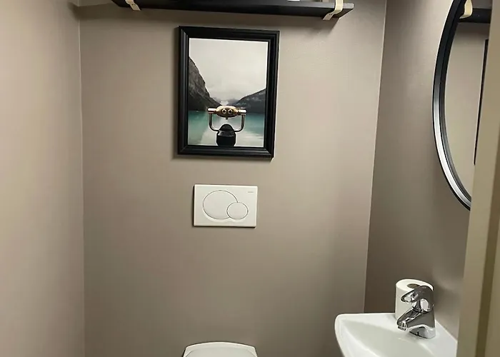 Modern In The Middle Of Center Апартаменты *